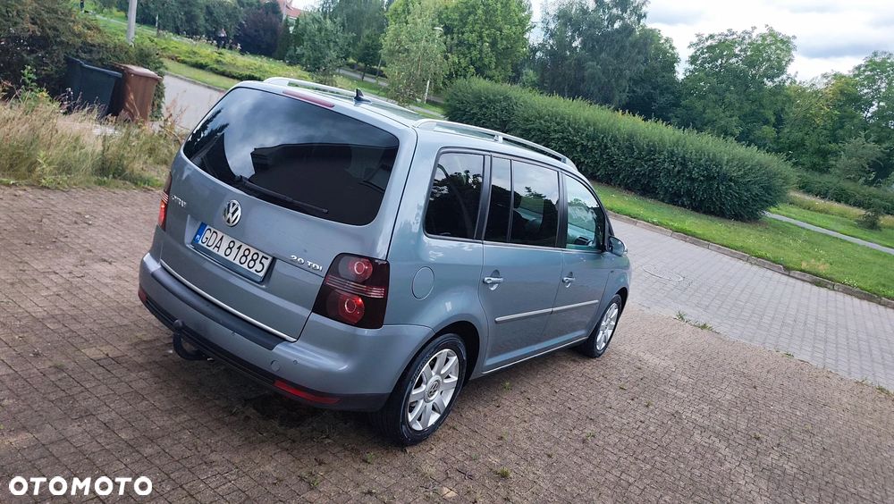 Volkswagen Touran 2.0 TDI R-Line Edition - 26