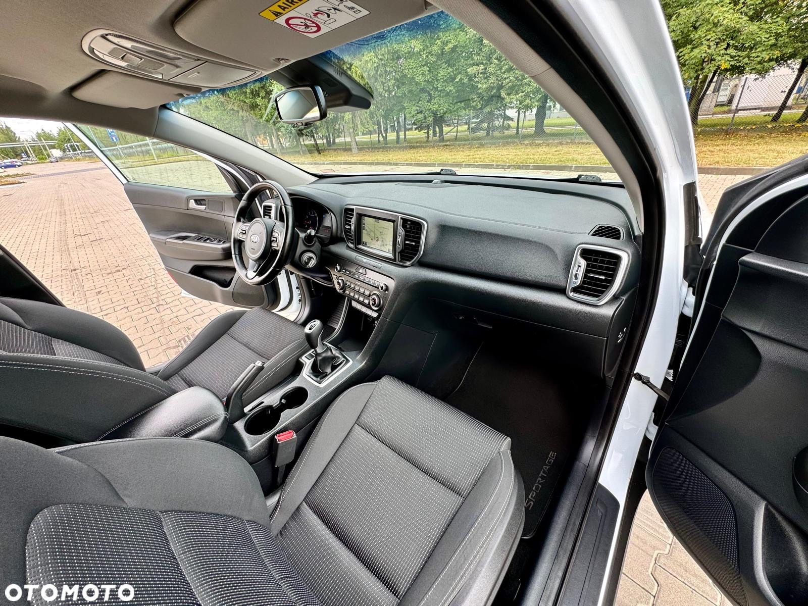 Kia Sportage 1.6 GDI Black Edition 2WD - 10