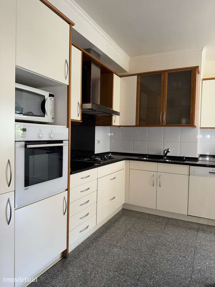 Amplo partamento T3 em excelente estado, com 3 casas de banho - Grande imagem: 4/5