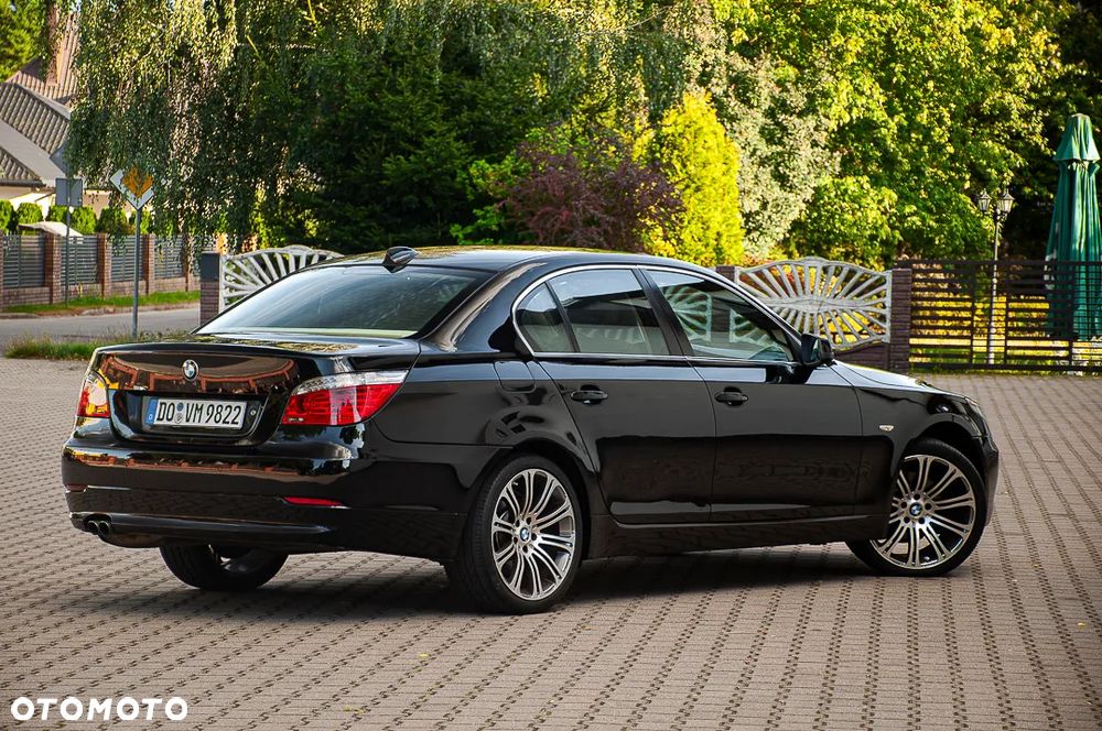 BMW Seria 5 525d - 19