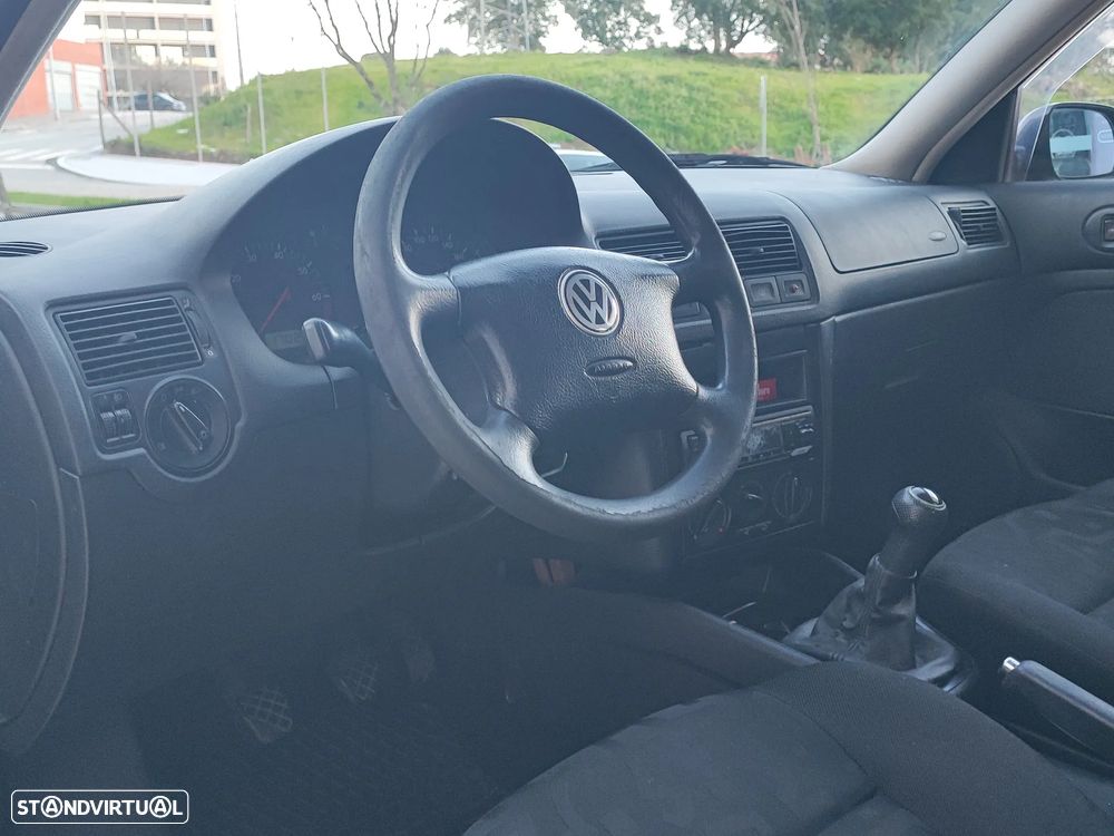 VW Golf 1.4i Confortline JE - 10
