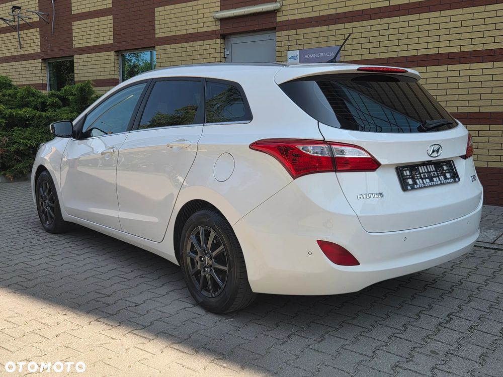 Hyundai i30 1.6 CRDi Premium - 11