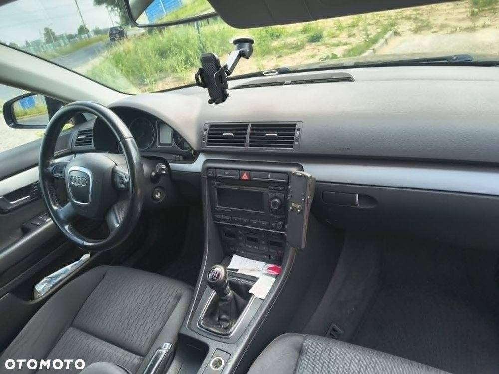 Audi A4 Avant 2.0 TDI - 4