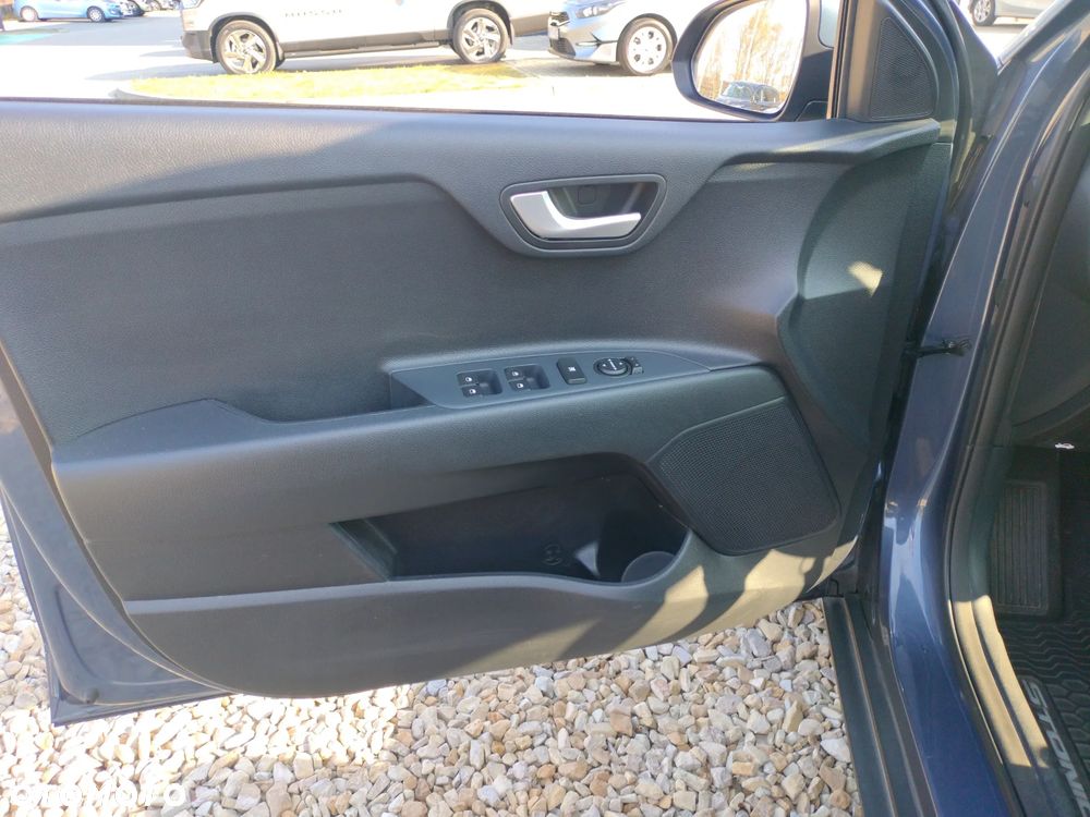 Kia Stonic 1.2 M - 10