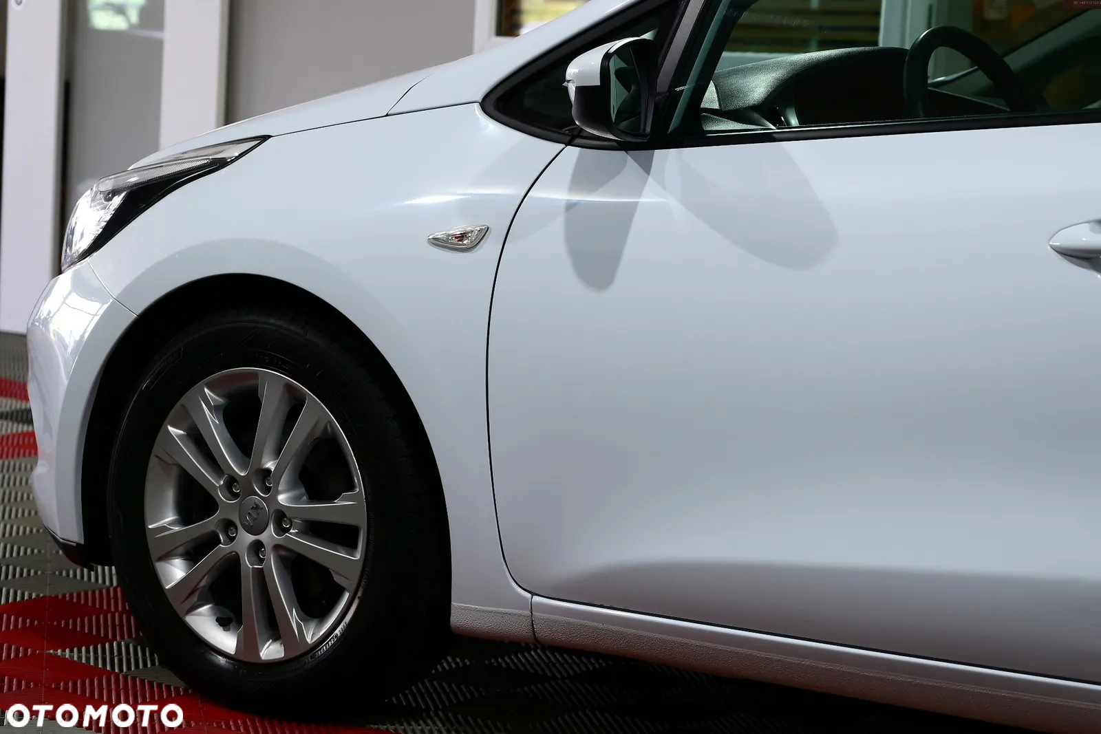 Kia Ceed - 34
