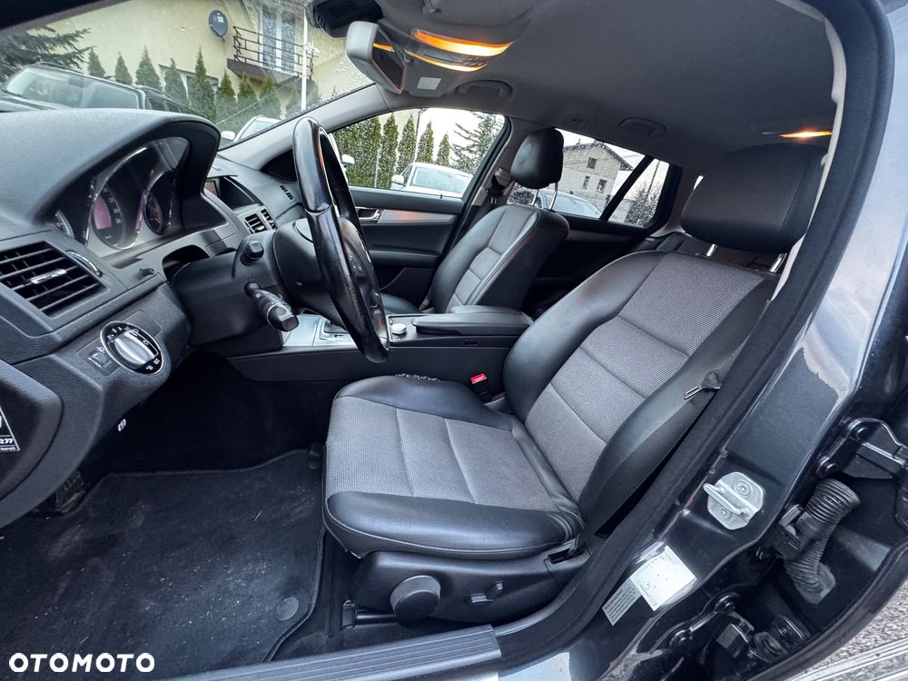 Mercedes-Benz Klasa C 180 T BlueEFFICIENCY 7G-TRONIC - 35