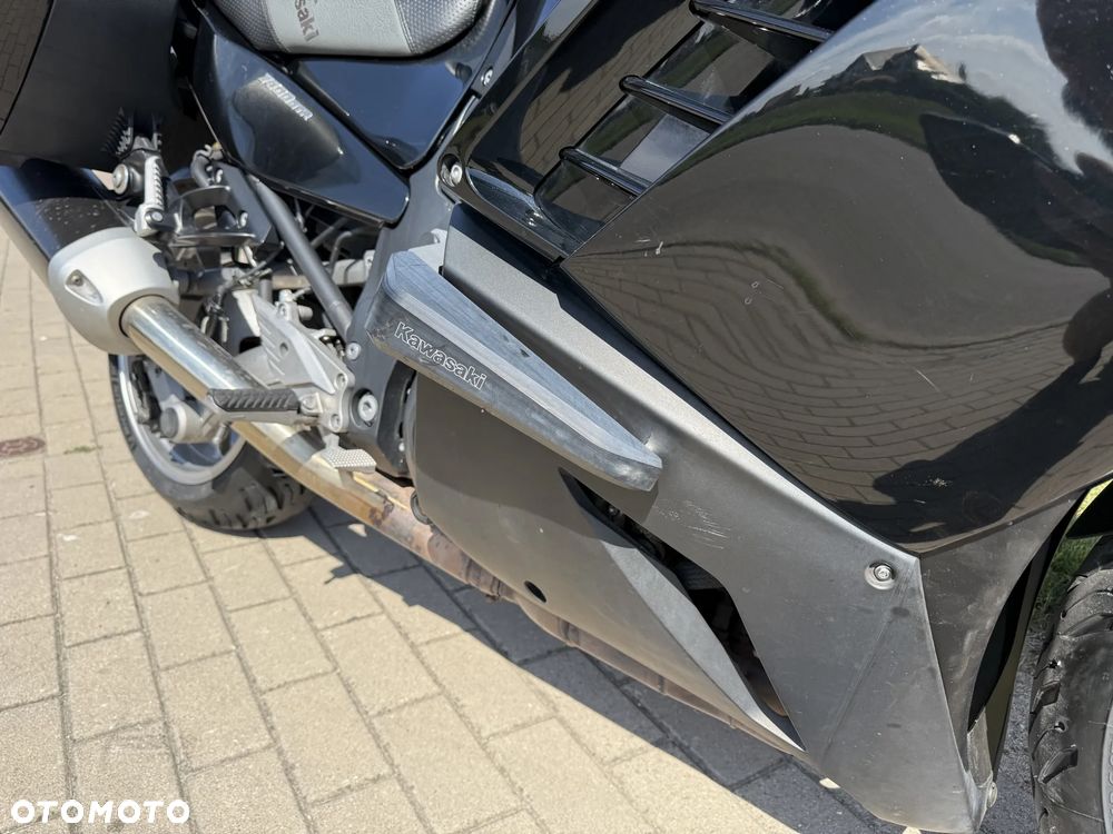 Kawasaki GTR - 9