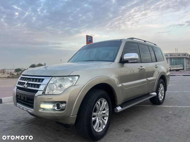 Mitsubishi Pajero - 4