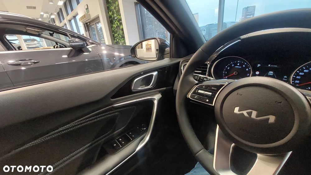 Kia XCeed - 8