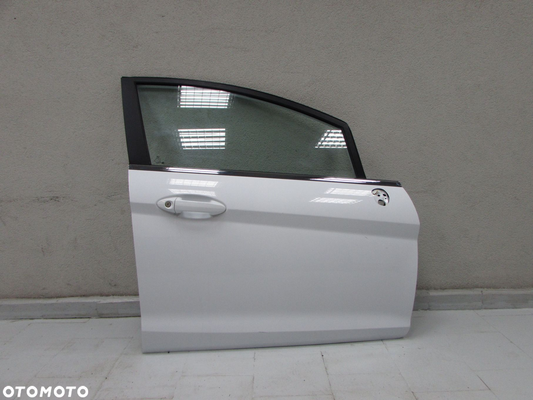 FORD FIESTA MK7 VII LIFT 12-17 DRZWI PRZOD PRAWE KPL FROZEN WHITE H7 DO ZALOZENIA - 2