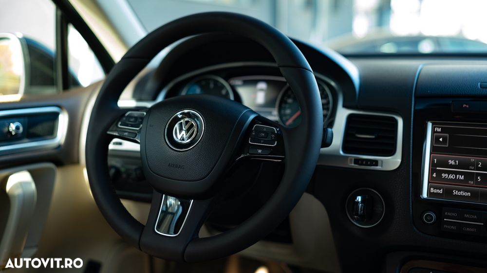 Volkswagen Touareg - 22