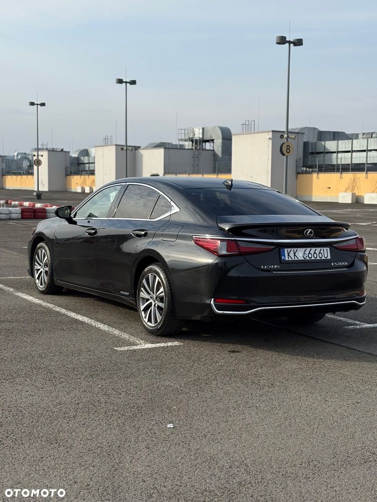 Lexus ES - 6