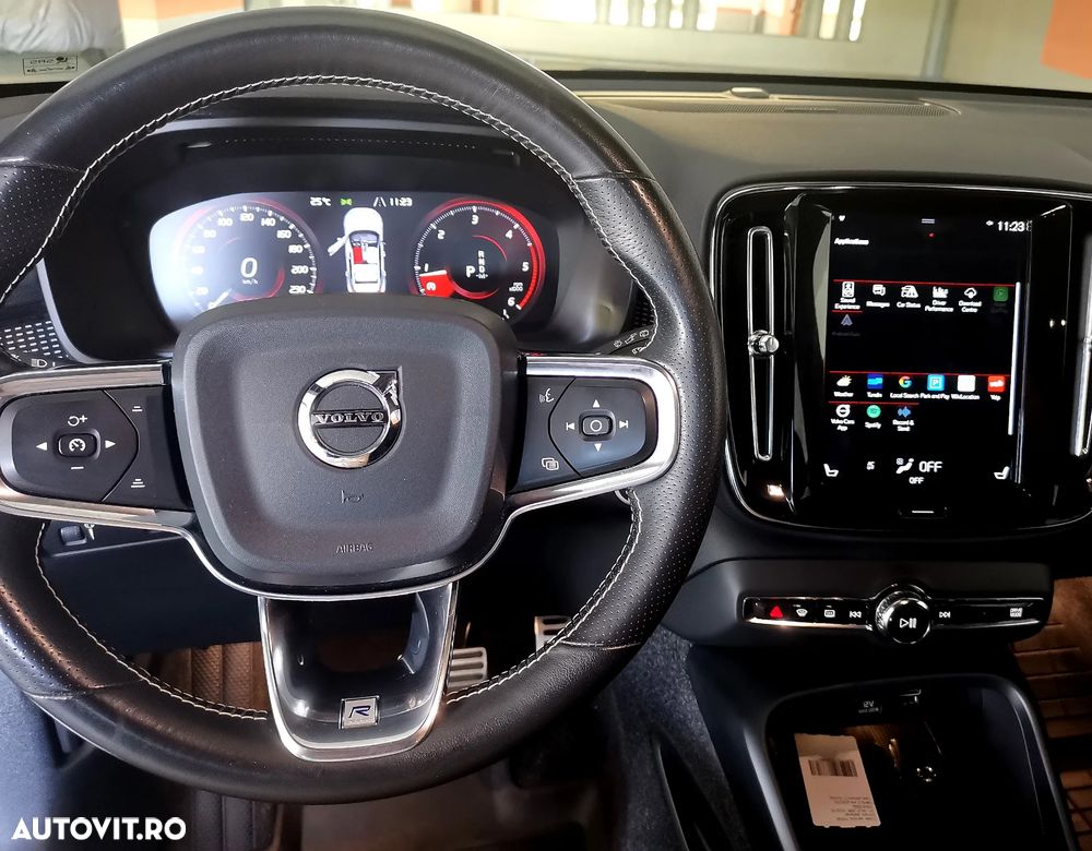 VOLVO XC40 2019 — imagine 5