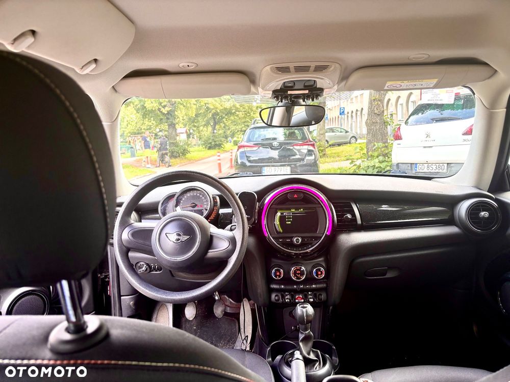 MINI Cooper Standard - 6