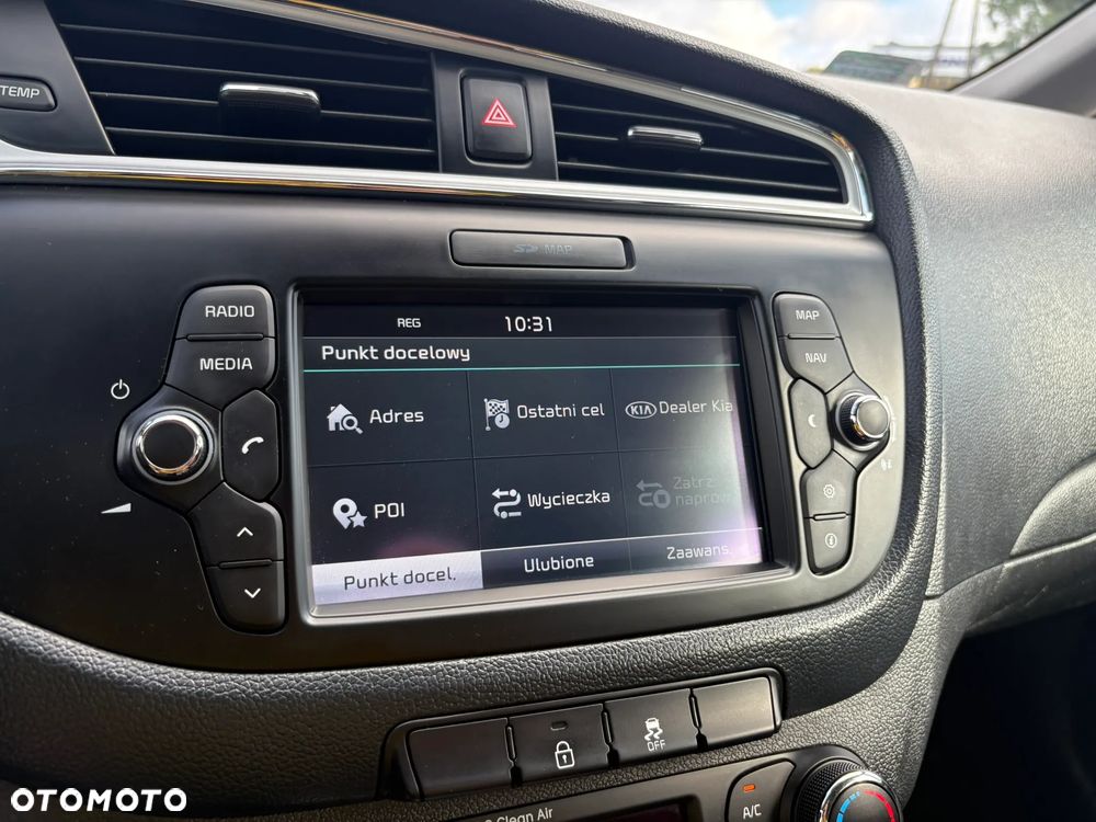 Kia Ceed 1.6 GDI L DCT - 20