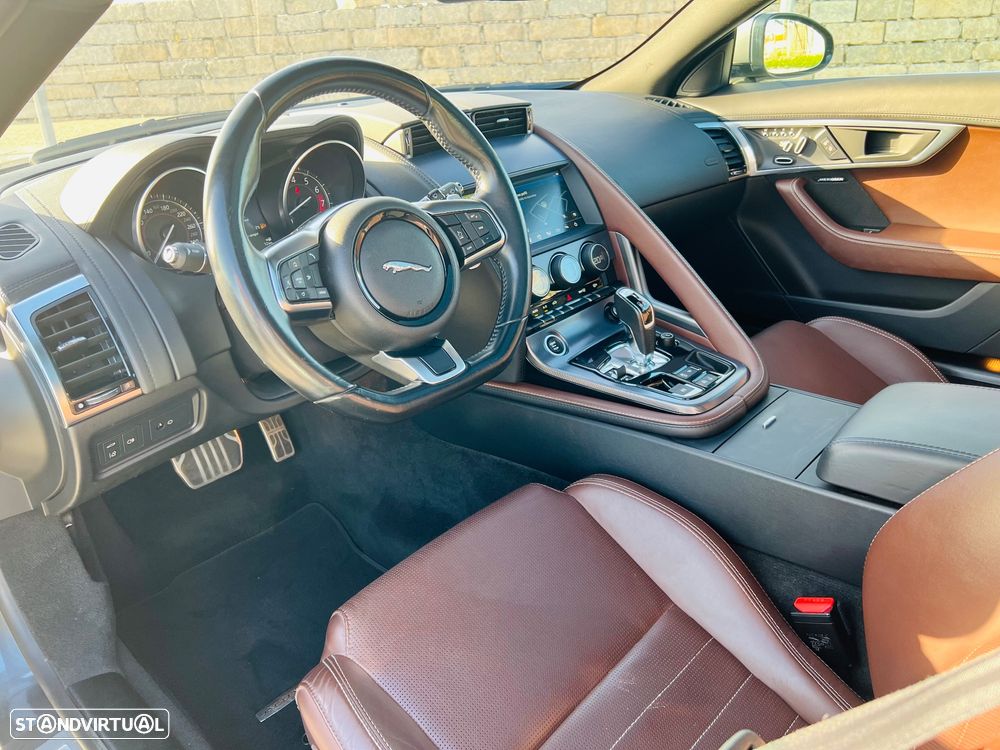 Jaguar F-Type 2.0 i4 R-Dynamic - 12