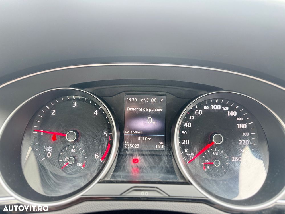 Volkswagen Passat 2.0 TDI SCR DSG Business - 11