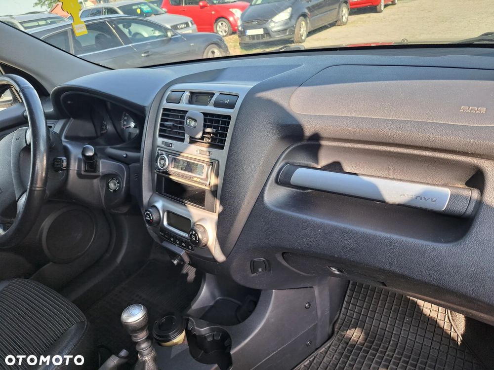 Kia Sportage 2.0 CRDi Expedition + - 23