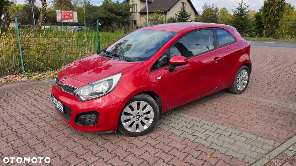 Kia Rio 1.2 Dream Team Edition - 27