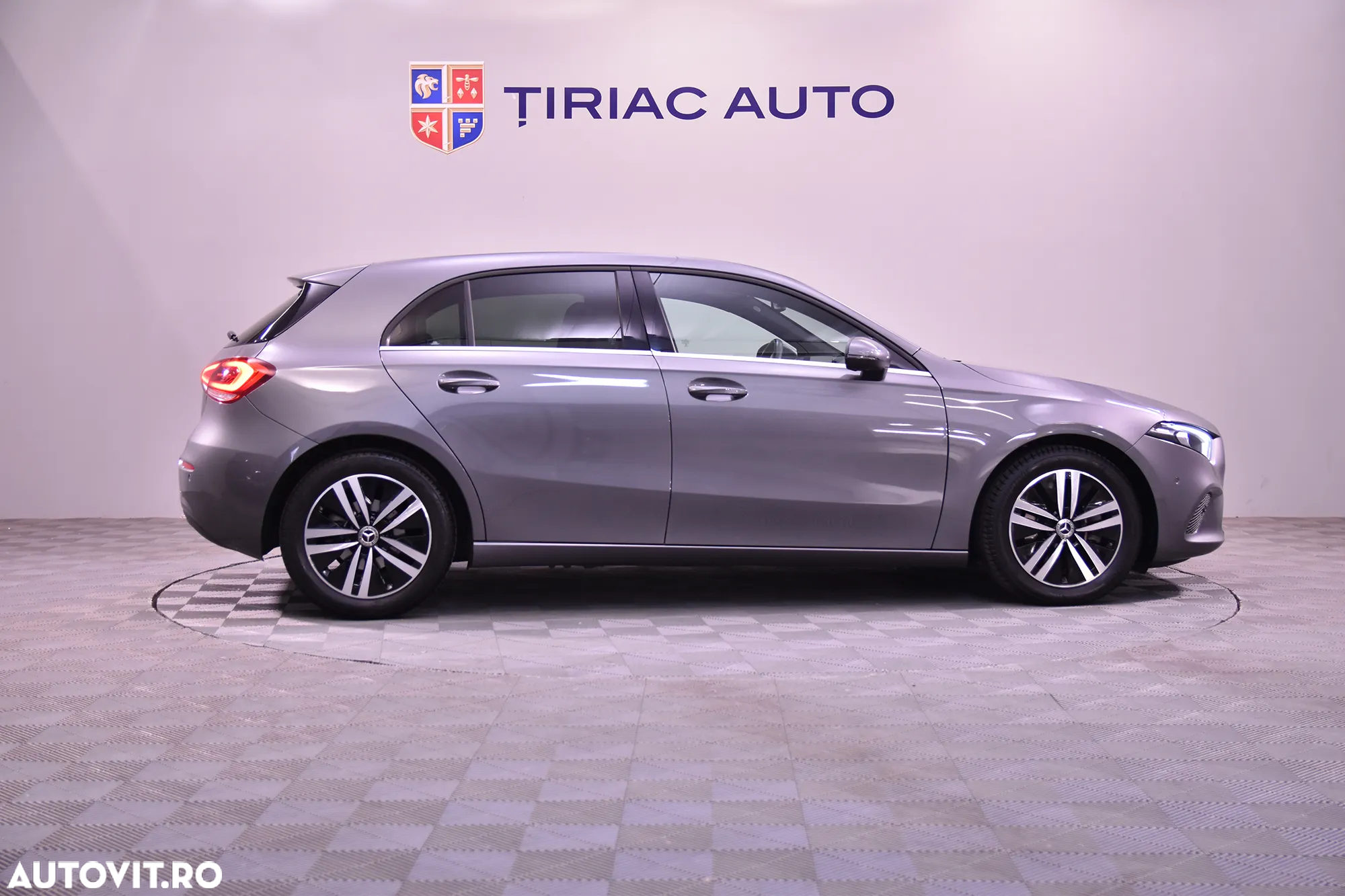 Mercedes-Benz A 200 4MATIC Aut. - 6
