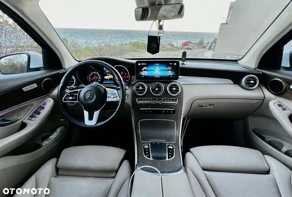 Mercedes-Benz GLC - 7