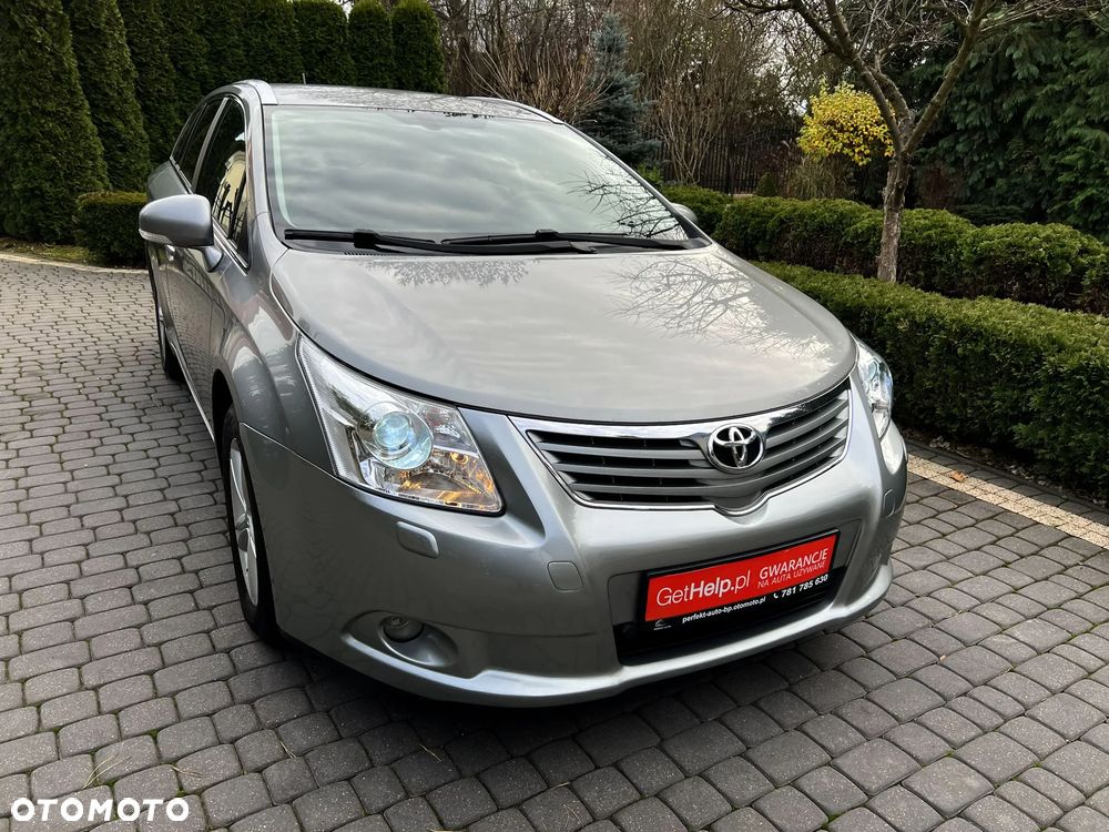 Toyota Avensis Combi 1.8 Multidrive S Executive - 2