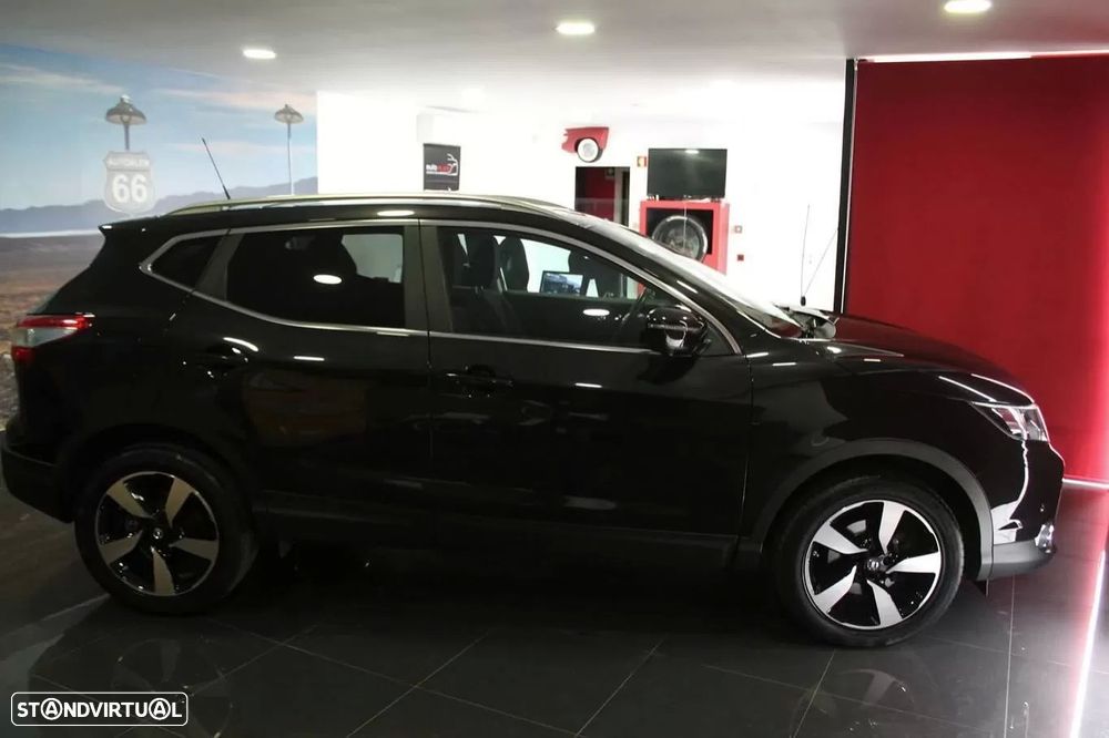 Nissan Qashqai 1.5 dCi N-Connecta - 4