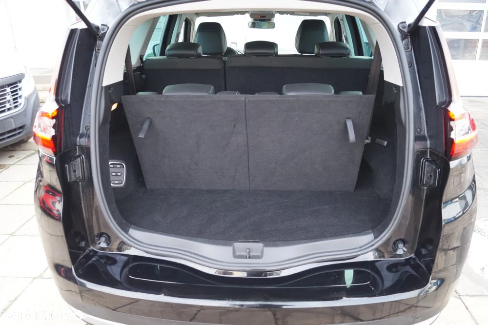 Renault Grand Scenic - 27