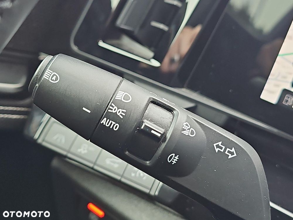 Renault Austral 1.3 TCe mHEV Iconic - 16