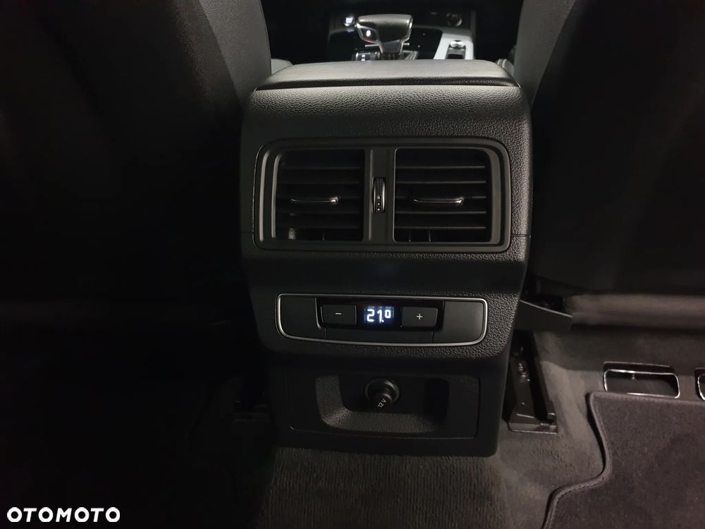 Audi Q5 Sportback 40 TDI quattro S tronic S line - 27