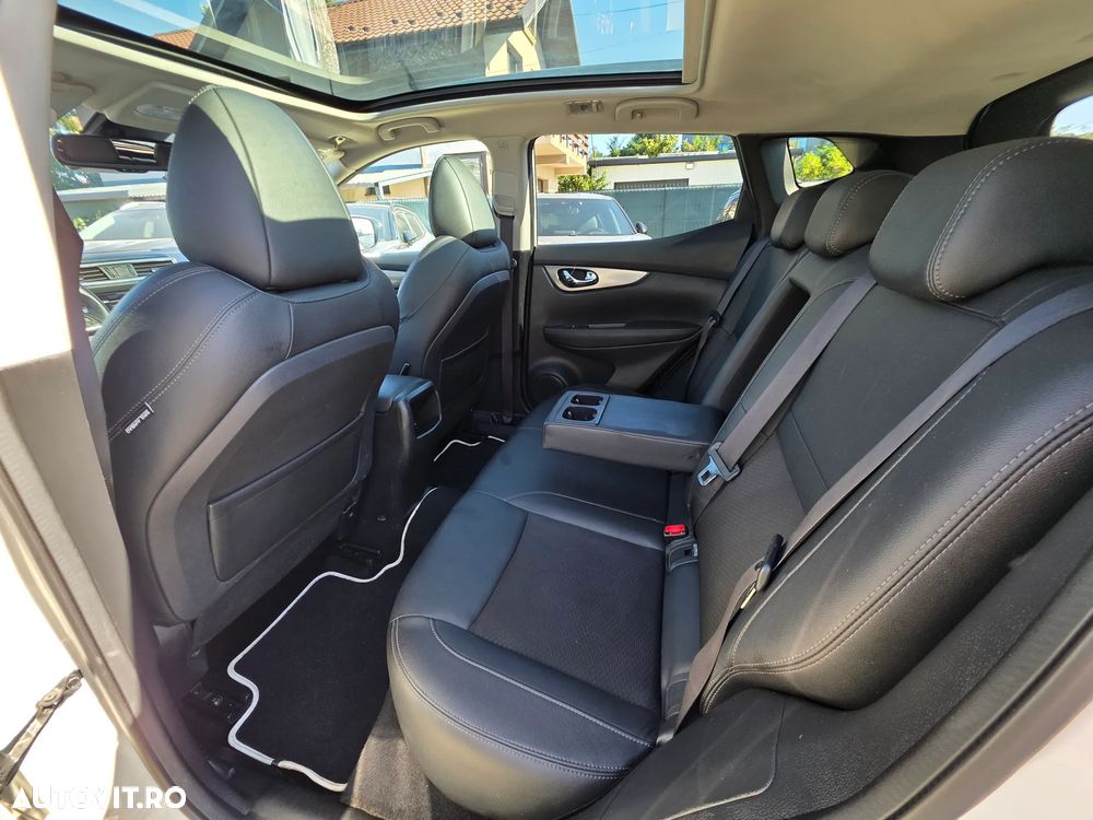 Nissan Qashqai 1.6 dCi DPF tekna - 17