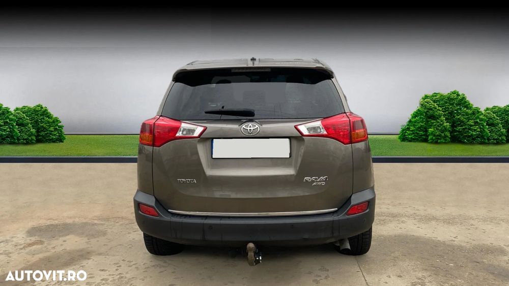 Toyota RAV4 2.2 D-4CAT 4WD Aut Luxury - 4