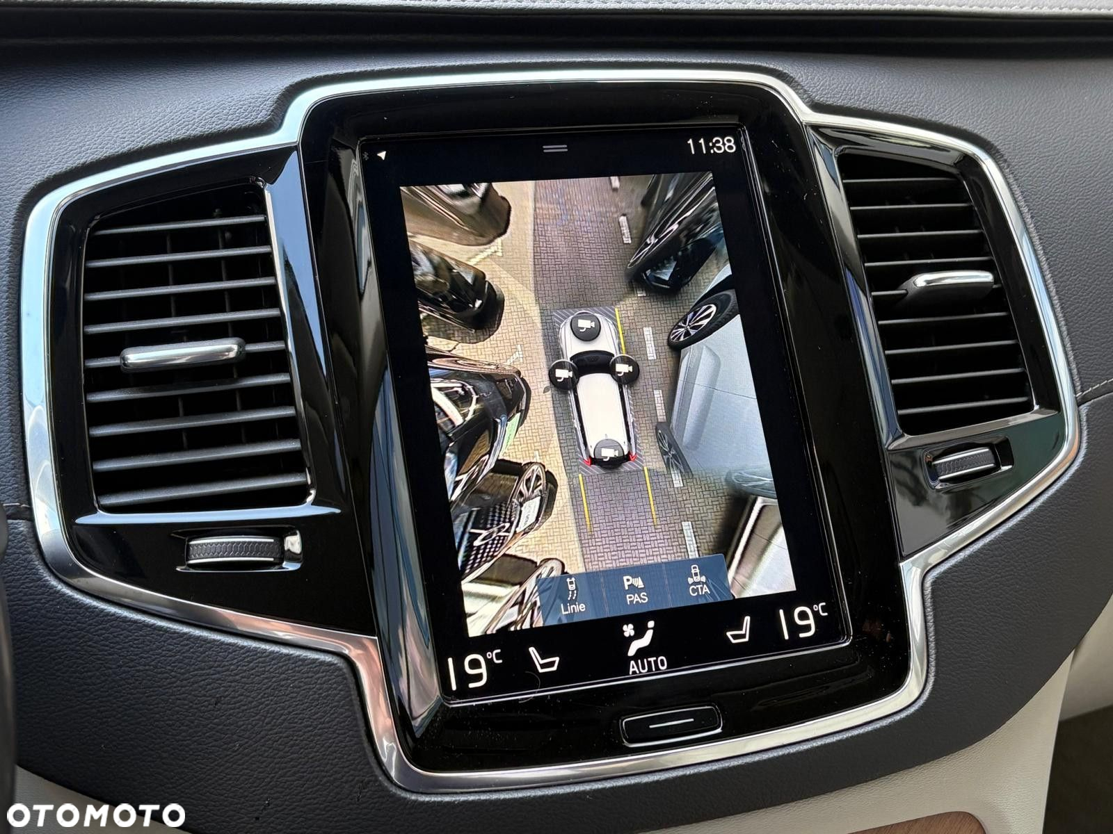 Volvo XC 90 - 23
