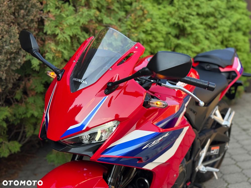 Honda CBR - 25