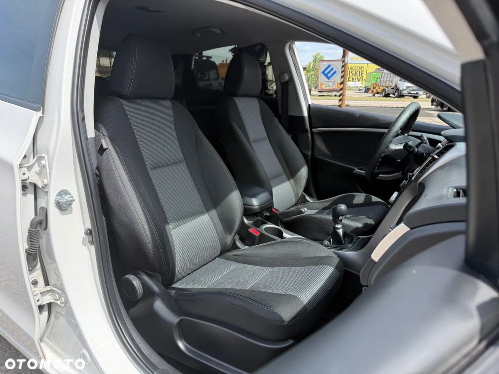 Hyundai i30 1.4 Comfort - 25