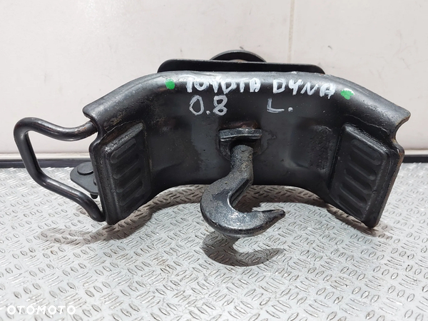 ŁAPA PODUSZKA MOCOWANIA KABINY LEWA TOYOTA DYNA R2008 3,0 DISEL