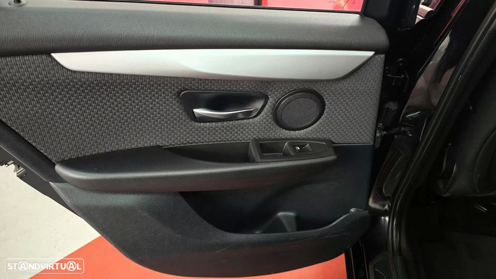 BMW 216 Active Tourer d Advantage Auto - 39