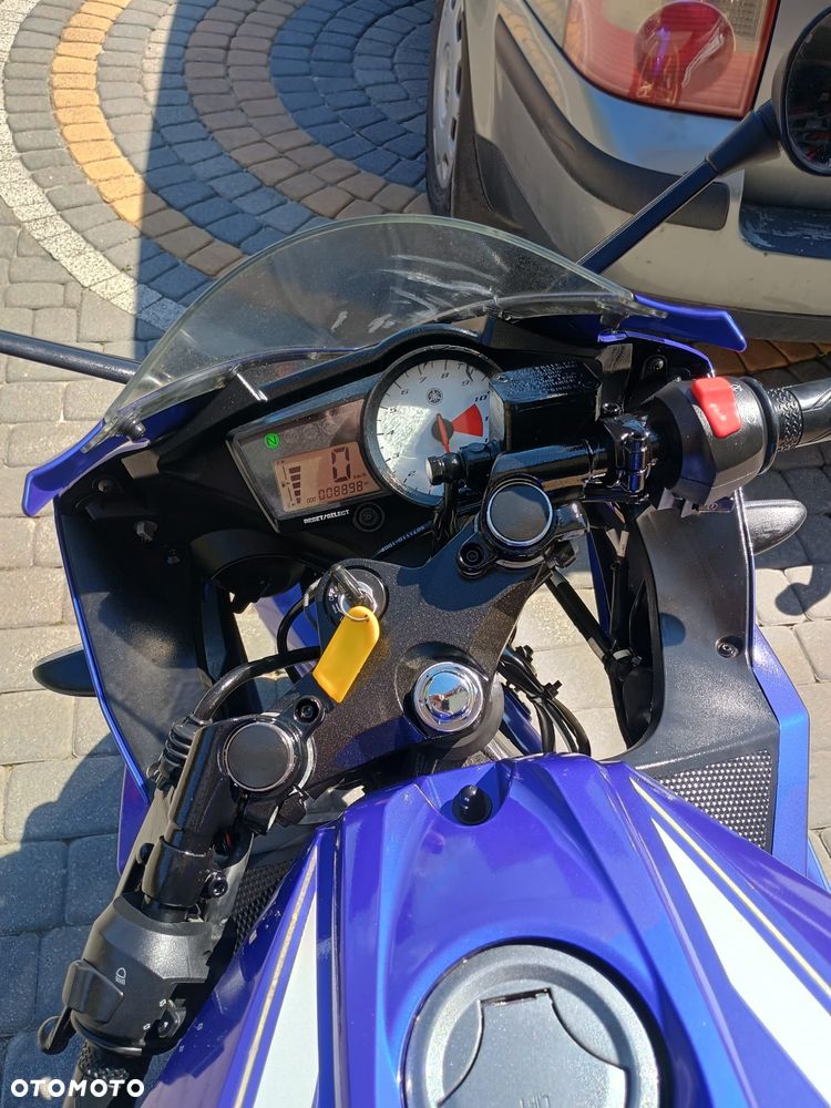 Yamaha YZF - 7