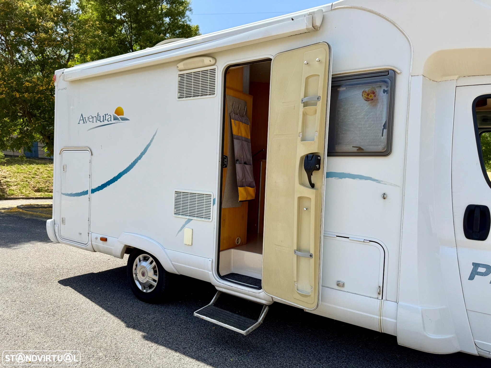 Pilote Aventura P-690 - 4