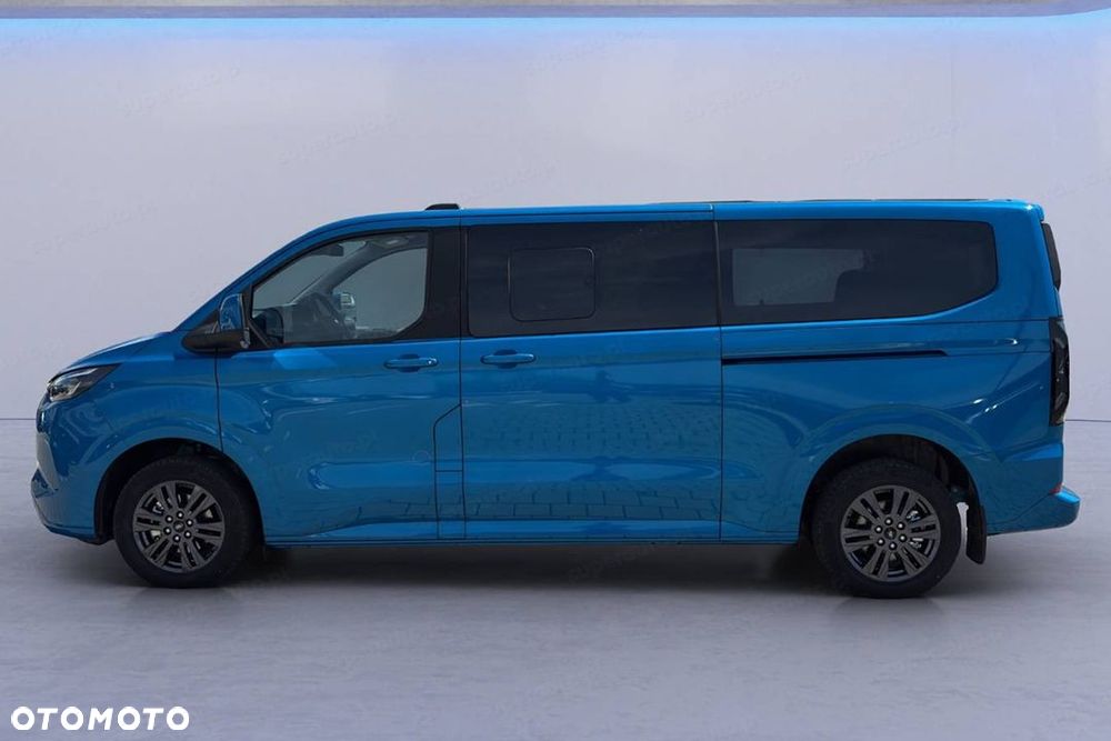 Ford Tourneo Custom - 10
