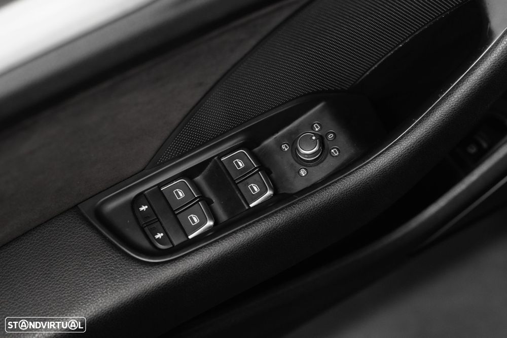 Audi A3 Sportback e-tron 1.4 TFSI S-line S tronic - 33