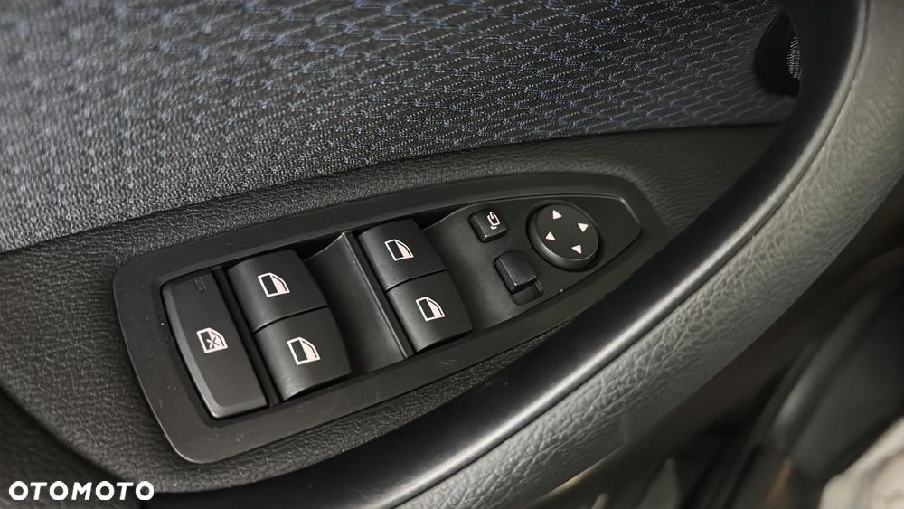 BMW X1 xDrive20i M Sport sport - 29