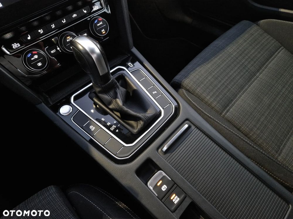 Volkswagen Passat 2.0 TSI Business DSG - 10