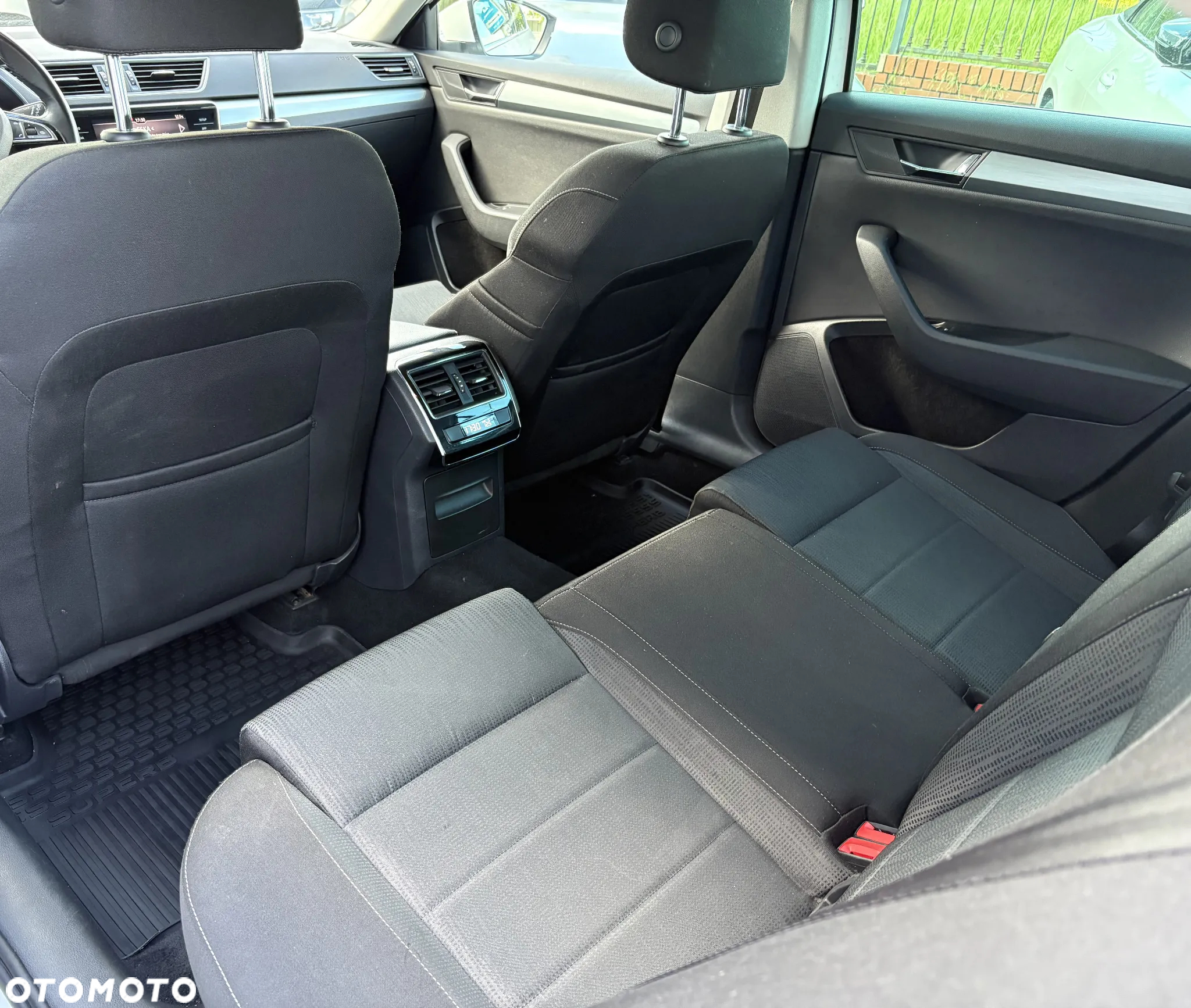 Skoda Superb 2.0 TDI Ambition DSG7 - 24