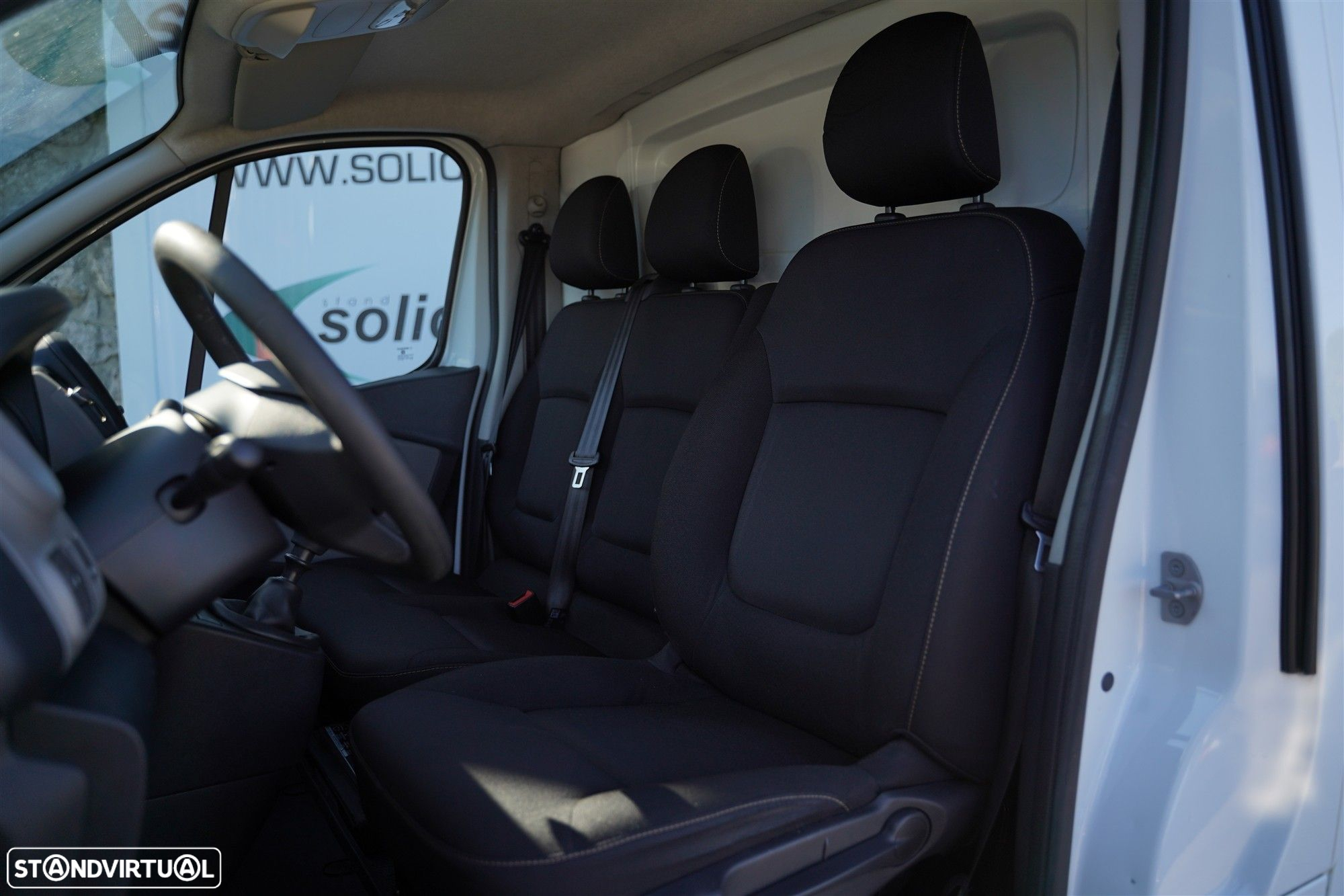 Renault Trafic 1.6 dCi L2H1 1.2T COM ISOLAMENTO TÉRMICO E FRIO - 19