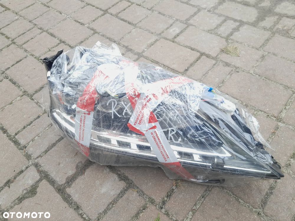 Lampa Przód Lexus RX450H, 12-15R LIFT, lewa,prawa uszkodzona na części - 1