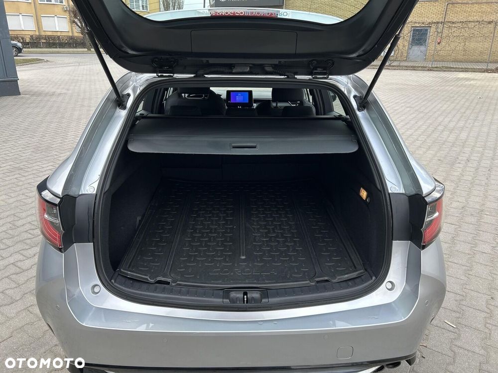 Toyota Corolla 2.0 Hybrid Comfort - 24