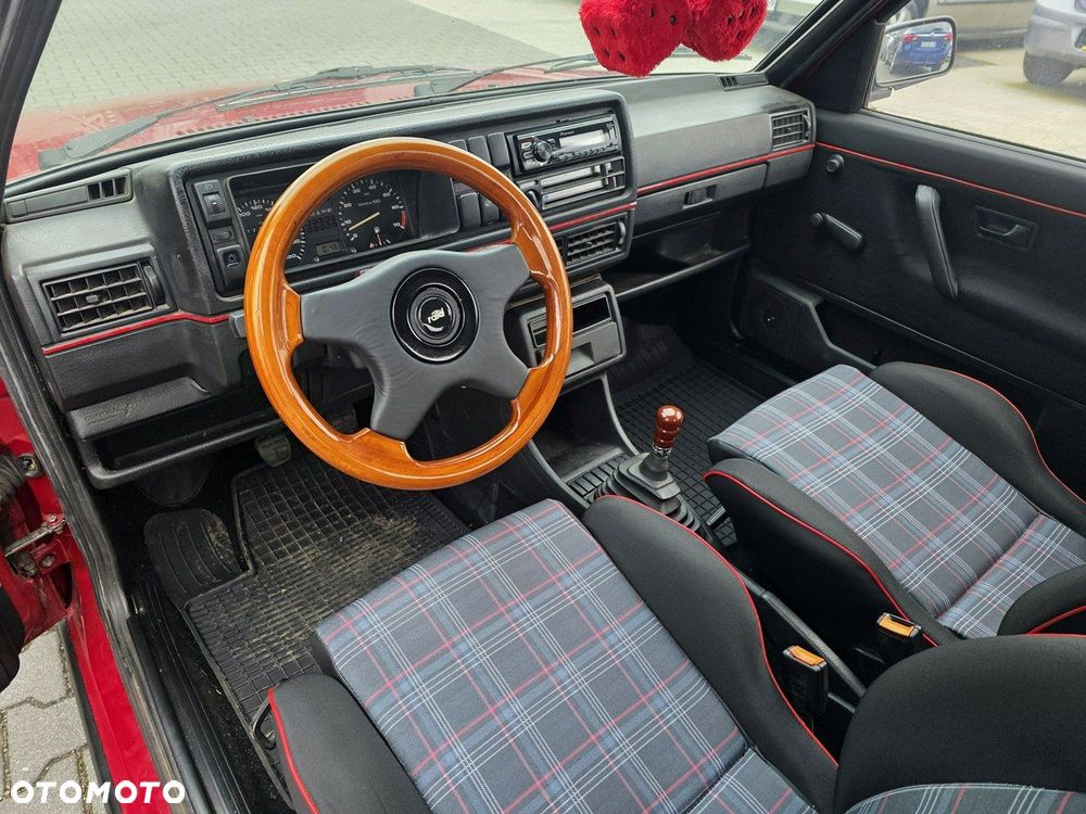 Volkswagen Jetta 1.3 GL - 11