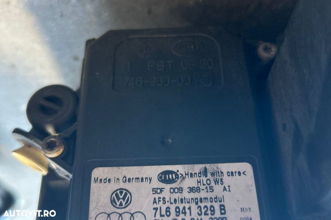 FAR STANGA BI-XENON  SKODA OCTAVIA SCOUT - AN 2010 - 3