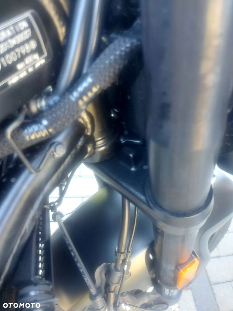 Suzuki GSX - 8